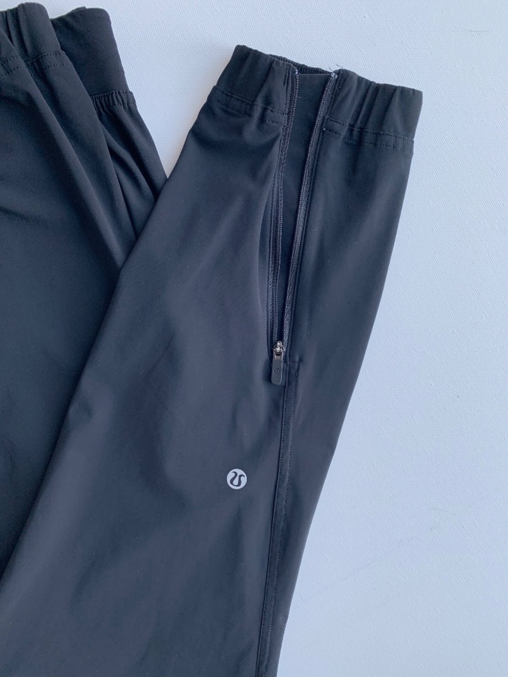 Adapted State High-Rise Jogger Regular Size 6 in Black